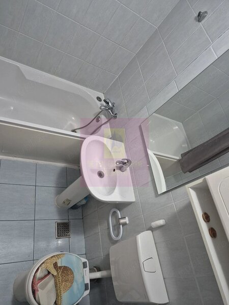 Garsoniera | Complex Rasarit de Soare   Auchan Titan | Etaj 10 din 11 | 69.000